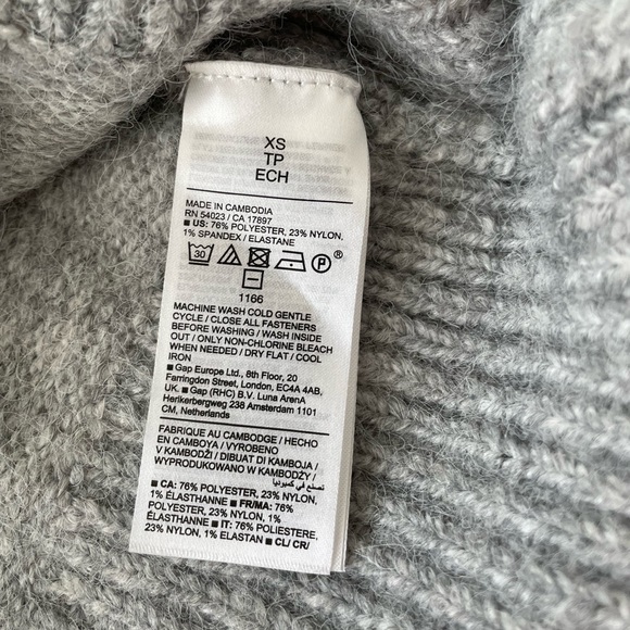 Old Navy Cozy Cardigan Sweater, light grey heather - Picture 4 of 4